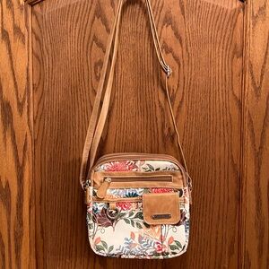 Multisac Zippy Triple Compartment Crossbody Travel Bag in Floral Pattern